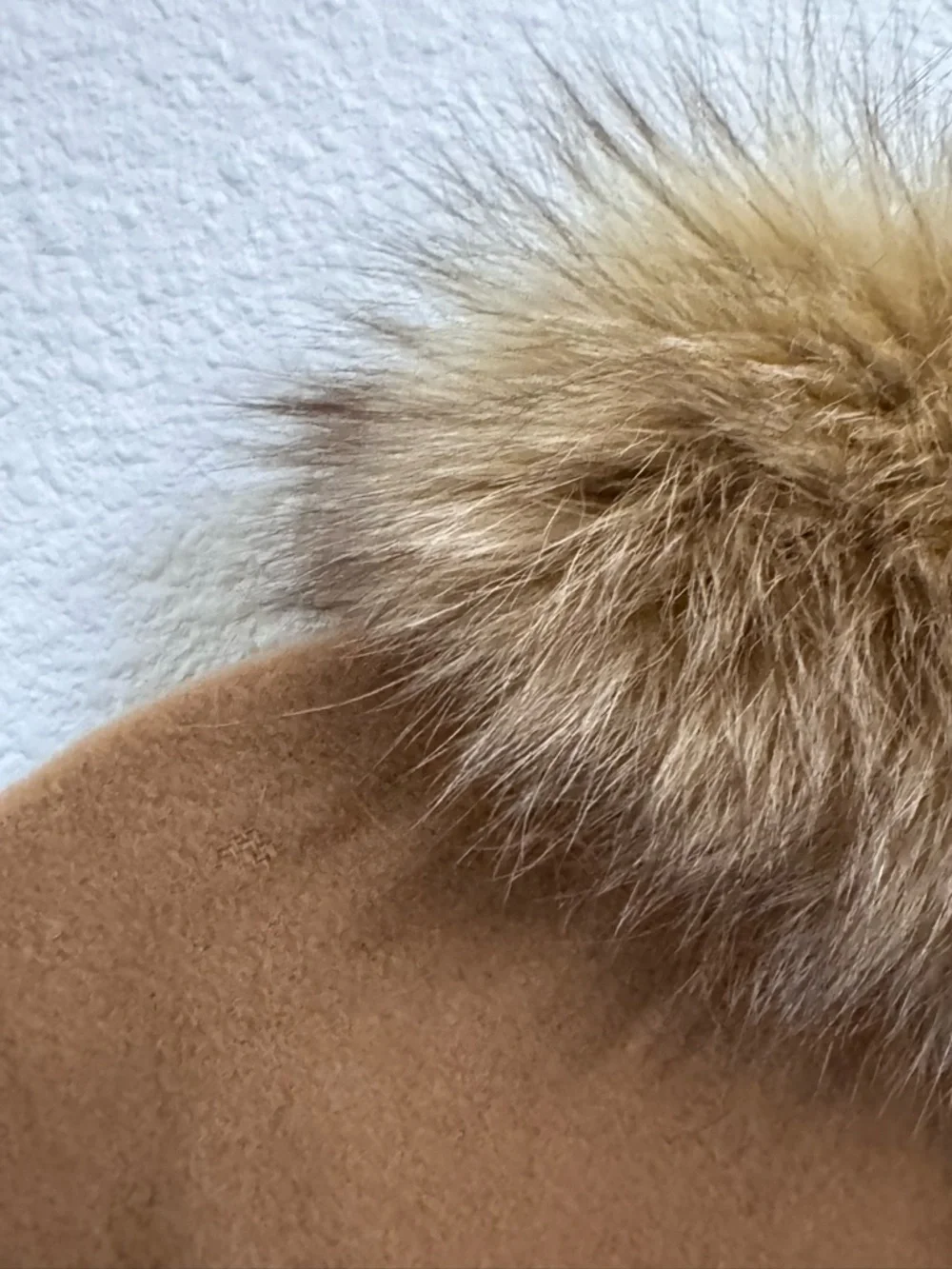 Lux Cashmere Fox Fur Trimmed Wrap Cape in Neutral Camel Italian Made FLAWS - Picture 9 of 10